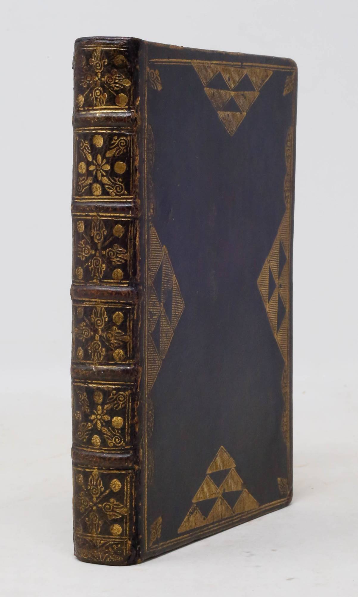 The binding of the Greek New Testament