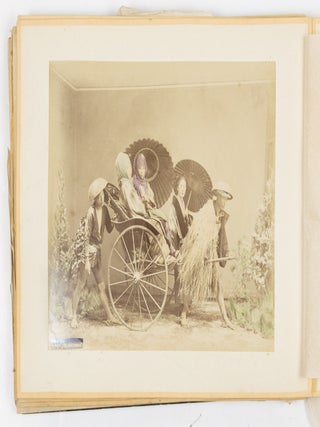 [Souvenir photo album of Japan]