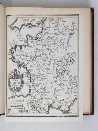 Les plans et profils de toutes les principales villes et lieux considerables de France. Ensemble les Cartes generales de chacune Prouince: & les particulieres de chaque Gouuernement d'icelles. Par le Sieur TASSIN Geographe ordinaire de sa Majest&eacute;