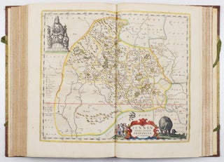 Novus atlas sinensis dat is Afbeeldingen en Beschryvingê van alle de Landschappen van het groote Ryck Sina in Latijn beschreven door P.M. Martinium S.I. en uytgegeven By Ioan Blaeu. (Seeste Deel van de nieuwe Atlas oft Toonneel des Aerdrijcx, Uytgegeven door Joan Blaeu.)