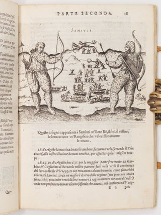 Tre Navigationi fatte dagli Olandesi, e Zelandesi Al Settentrione nella Norvegia, Moscovia, e Tartaria verso il Catai, e Regno de' Sini, dove scopersero il Mare di Veygatz, La Nuova Zembla, Et un Paese nell' Ottantesimo grado creduto la Groenlandia. Con una descrittione di tutti gli accidenti occorsi di giorno in giorno &agrave;' Naviganti, Et in particolare di alcuni combattimenti con Orsi Marini, e dell' eccesivo freddo di quei paesi, essendo nell'ultima Navigatione restata la Nave nel ghiaccio, onde li Marinari passorono infinite difficolt&agrave;, per lo spatio di diece mesi, e furono forzati alla fine di passare con li Batelli trecento miglia di Mare pericolosissimo. Descritte in Latino da Gerardo di Vera, e Nuovamente da Giovan Giunio Parisio. . .