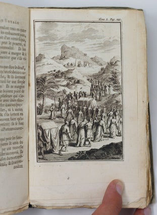 Nouveau voyage au tour du monde. Par M. Le Gentil. Enrichi de plusieurs Plans, Vûës & Perspectives des principales Villes & Ports de Pérou, Chily, Bresil, & de la Chine. Avec Une Description de l'Empire de la Chine beaucoup plus ample & plus circonstanciée qu celles qui ont paru jusqu'à present, où il est traité des Mœurs, Religion, Politique, éducation & commerce des Peuples de cet Empire