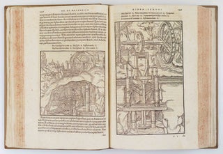 Georgii Agricolae de re metallica libri xii. Quibus Officia, Instrumenta, Machinæ, ac omnia denique ad Metallicam spectantia, non modo luculentissimè describuntur, sed & per effigies, suis locis insertas, adiunctis Latinis, Germanicisque appelationibus ita ob oculos ponuntur, ut clarius tradi non possint. Eiusdem de animantibus subterraneis Liber, ab Autore recognitus: cum Indicibus diuersis, quicquid in opere tractatum est, pulchrè demonstrantibus
