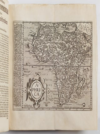 Allgemeine historische Weltbeschreibung, Ioannis Boteri, de&szlig; Benesers. In vier B&uuml;cher abgetheilt: Im ersten wirdt Europa, Asia, Affrica, und die Sitten, Reichthumb, Gewerb und embsigkeiten aller Nationen und V&ouml;lcker, de&szlig;gleichen die beschaffenheit der Newen Welt. . . und gantzen Inseln beschriben. Im andern wirdt die Macht und gelegenheit der aller f&uuml;rnembsten Potentaten der Welt entdeckt. Im dritten wirdt gehandlet von dem Standt de&szlig; Glaubens, aller und jeder V&ouml;lcker. Im vierten von den Aberglauben der V&ouml;lcker der Newen Welt, und durch was beschwerliche mittel die wahre Christliche Religion daselbst eingef&uuml;hret worden. Durch &AElig;gidium Albertinum. . . vbersetzt. Mit k&uuml;nstlichen Kupfferst&uuml;cken und eygentlichen Landtaflen geziert