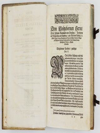 Allgemeine historische Weltbeschreibung, Ioannis Boteri, de&szlig; Benesers. In vier B&uuml;cher abgetheilt: Im ersten wirdt Europa, Asia, Affrica, und die Sitten, Reichthumb, Gewerb und embsigkeiten aller Nationen und V&ouml;lcker, de&szlig;gleichen die beschaffenheit der Newen Welt. . . und gantzen Inseln beschriben. Im andern wirdt die Macht und gelegenheit der aller f&uuml;rnembsten Potentaten der Welt entdeckt. Im dritten wirdt gehandlet von dem Standt de&szlig; Glaubens, aller und jeder V&ouml;lcker. Im vierten von den Aberglauben der V&ouml;lcker der Newen Welt, und durch was beschwerliche mittel die wahre Christliche Religion daselbst eingef&uuml;hret worden. Durch &AElig;gidium Albertinum. . . vbersetzt. Mit k&uuml;nstlichen Kupfferst&uuml;cken und eygentlichen Landtaflen geziert