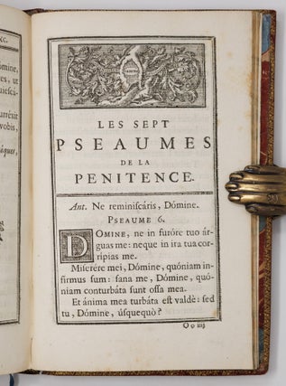 L'office de la Semaine Sainte, a l'usage de la maison du roy. Imprimé par exprès Commandement de Sa Majesté. Conformément aux Breviaires & Messels Romain & Parisien. Avec les Cérémonies de l'Eglise. Nouvelle edition